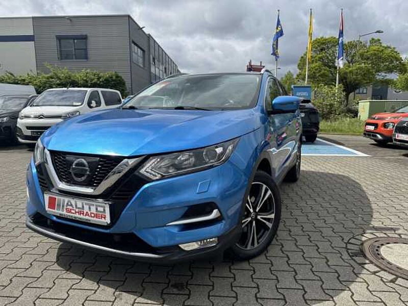 Nissan Qashqai 1.6 dCi Xtronic N-Connecta PGD/WSSH/NAVI