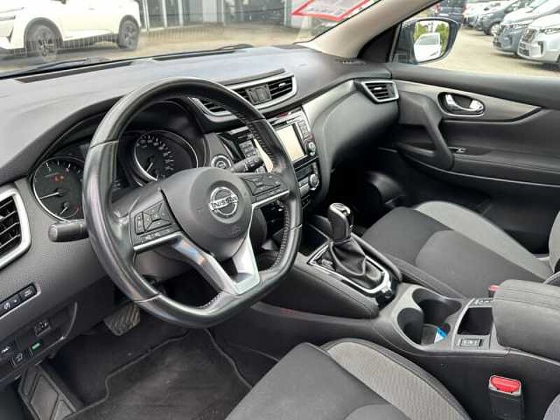 Nissan Qashqai 1.6 dCi Xtronic N-Connecta PGD/WSSH/NAVI