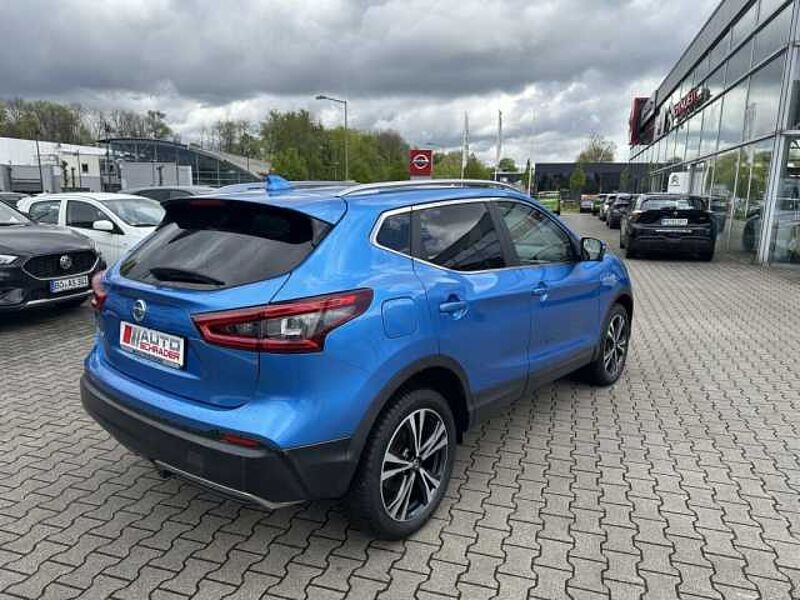 Nissan Qashqai 1.6 dCi Xtronic N-Connecta PGD/WSSH/NAVI