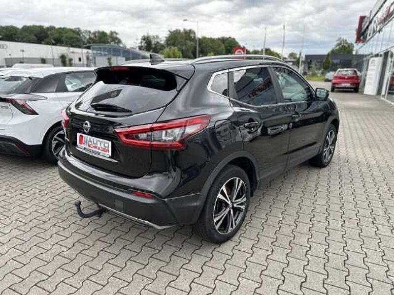 Nissan Qashqai 1.2 DIG-T N-Connecta PGD/NAVI/SHZ/LM