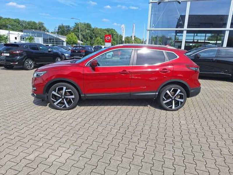 Nissan Qashqai 1.3 DIG-T TEKNA  PGD/LED/NAVI/KAMERAS/LM