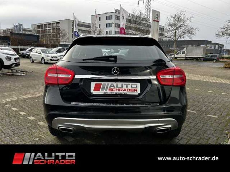 Mercedes-Benz GLA 180 7G-DCT Urban