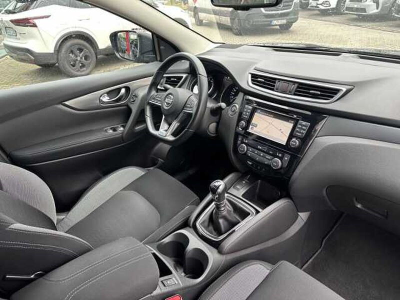 Nissan Qashqai 1.2 DIG-T N-Connecta NAVI/360°KAMERA/SHZ